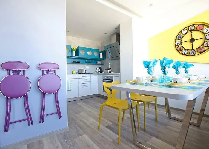 Zadractive - Perfect View But No Elevator Lejlighed *